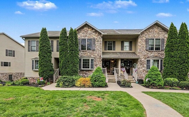 property at 1212 Overlook Rd