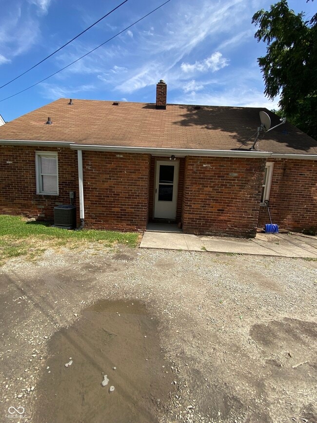 309.5 Central Ave in Anderson, IN - Foto de edificio - Building Photo