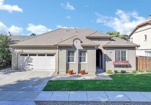 63 Guise Way in Brentwood, CA - Building Photo