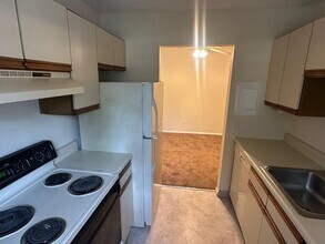 1060 New Haven Ave in Milford, CT - Building Photo - Building Photo