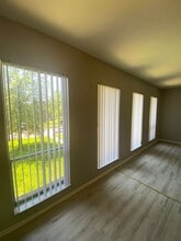 175 Reeb Ln in Florissant, MO - Building Photo - Building Photo