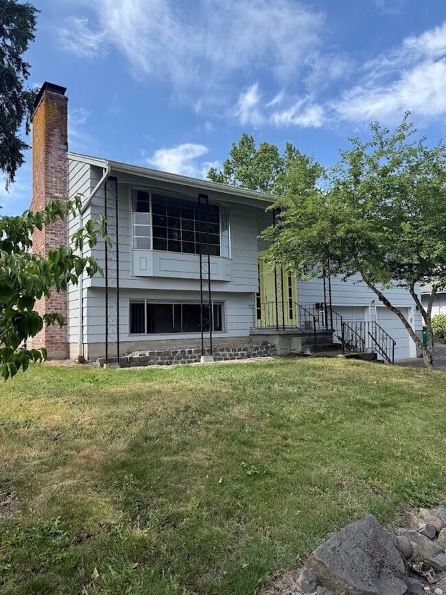 property at 14150 SW Bonnie Brae St