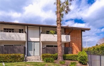 31555 Lindero Canyon Rd, Unit 14 in Westlake Village, CA - Building Photo - Building Photo