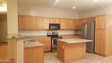 12522 W Campina Dr in Litchfield Park, AZ - Building Photo - Building Photo