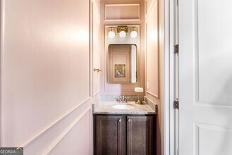 2422 Brewer Way in Marietta, GA - Foto de edificio - Building Photo