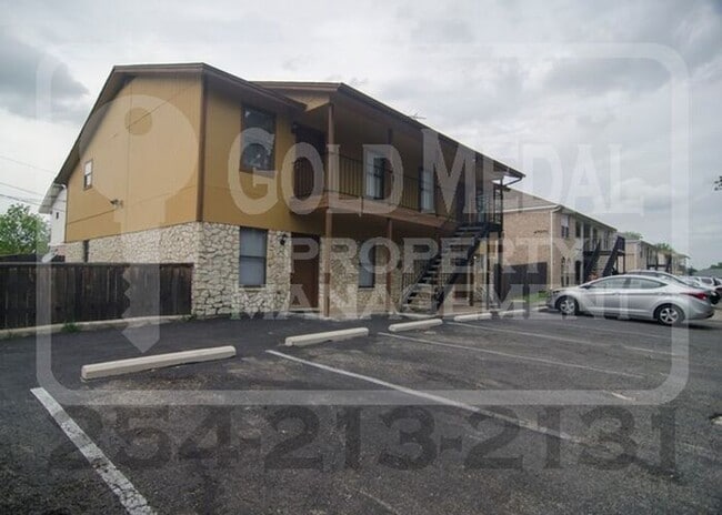 property at 4707 Westcliff Rd