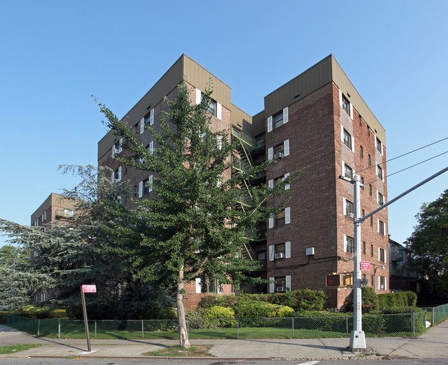 2607-2615 Kings Hwy in Brooklyn, NY - Foto de edificio - Building Photo