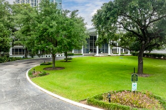 The Ambassador at Post Oak in Houston, TX - Foto de edificio - Building Photo