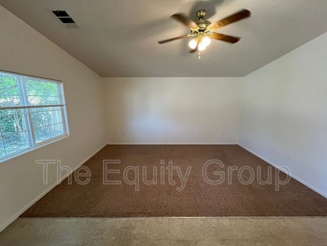 94 N 4th St in Porterville, CA - Building Photo - Building Photo