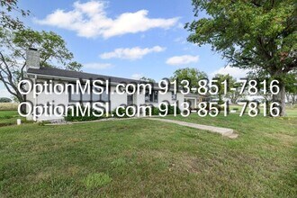 188 N 1600 Rd in Lecompton, KS - Building Photo - Building Photo