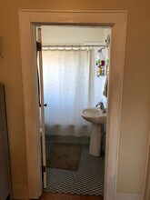 1027 Luttrell Street in Knoxville, TN - Foto de edificio - Building Photo