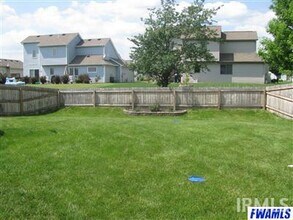 9509 Hidden Village Pl in Fort Wayne, IN - Building Photo - Building Photo