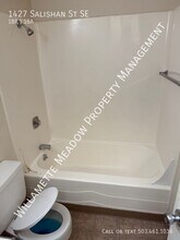 1427 Salishan St SE in Salem, OR - Building Photo - Building Photo