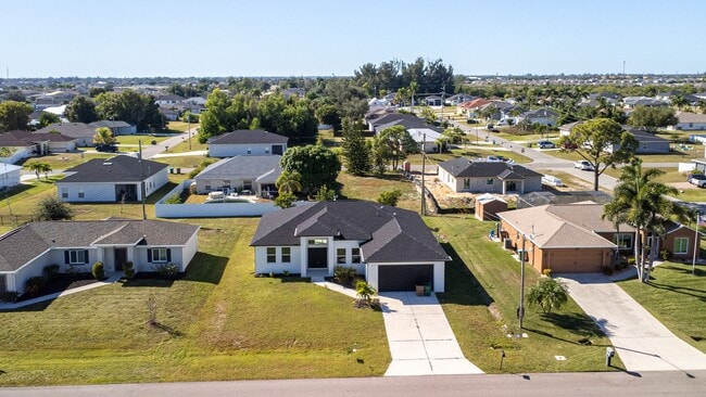 236 NW 6th Ave in Cape Coral, FL - Building Photo - Building Photo