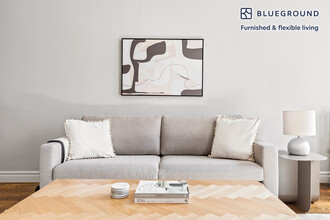 273 W 10th St, Unit FL4-ID897 in New York, NY - Foto de edificio - Building Photo