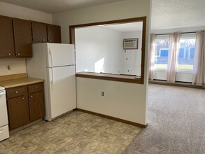 124 6th Ave, Unit 124 6th Ave. Milnor ND in Milnor, ND - Building Photo - Building Photo