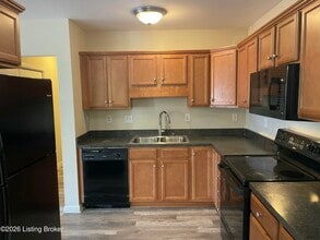 8832 Moody Rd in Louisville, KY - Building Photo - Building Photo