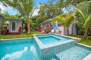 55 NE 59th St in Miami, FL - Building Photo