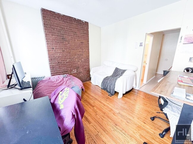 property at 305 E 105th St