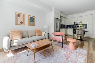 85 Cleaveland Rd in Pleasant Hill, CA - Building Photo - Building Photo