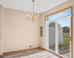 1116 Heron Cir in Joliet, IL - Building Photo - Building Photo