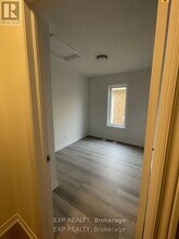 2001 Cameron Lott Cres in Oshawa, ON - Building Photo - Building Photo