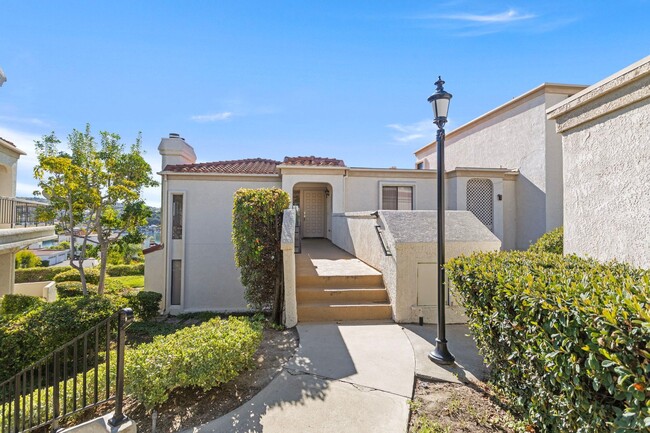 27806 Soller in Mission Viejo, CA - Foto de edificio - Building Photo