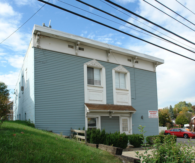 APARTMENTS in Natrona Heights, PA - Building Photo - Building Photo