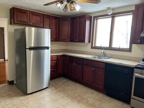 68 Leonard St-Unit -2 in North Attleboro, MA - Building Photo - Building Photo