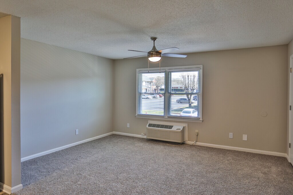 Ashbrook Village Apartments in Gastonia, NC