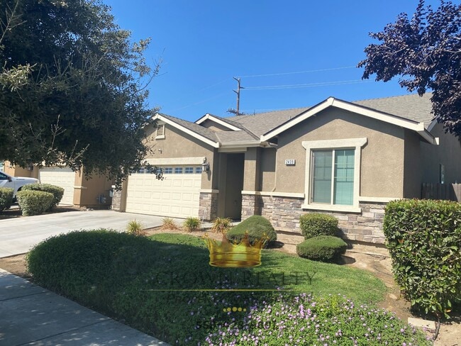 2439 S Laguna St in Visalia, CA - Building Photo - Building Photo