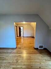 3058 Hayes St NE, Unit 2 in Minneapolis, MN - Building Photo - Building Photo