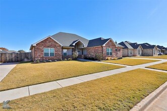 6525 Red Yucca Rd in Abilene, TX - Building Photo - Building Photo