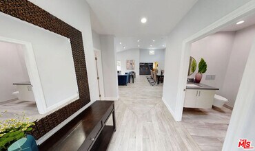 10331 La Grange Ave in Los Angeles, CA - Building Photo - Building Photo