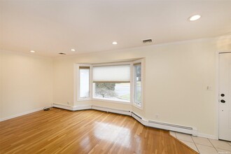 36 Shirley Ct in Commack, NY - Building Photo - Building Photo