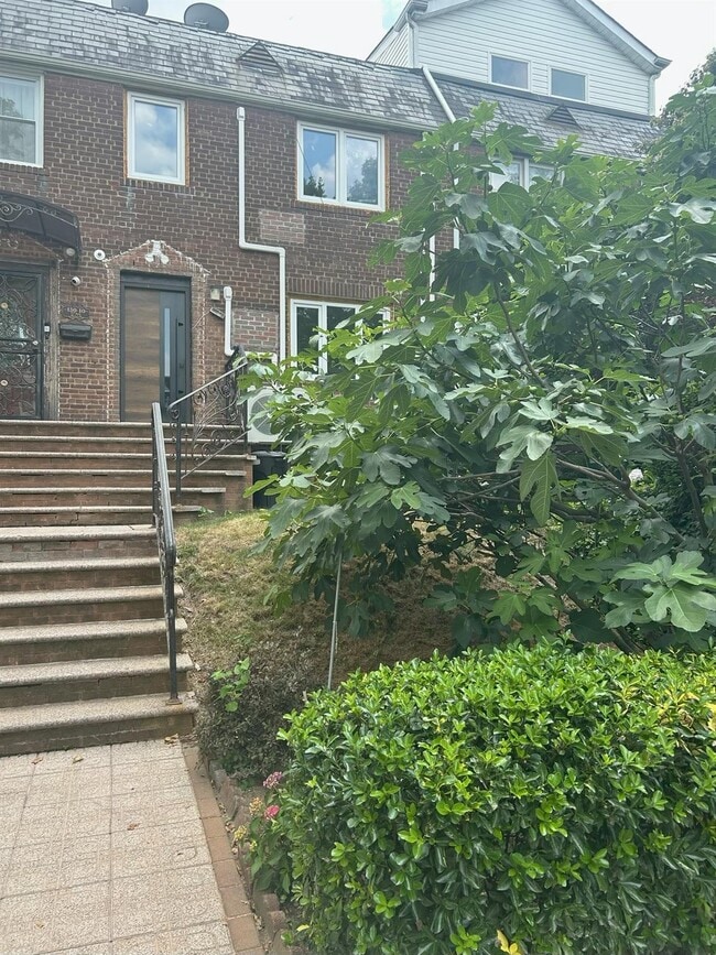 property at 150-08 77th Ave