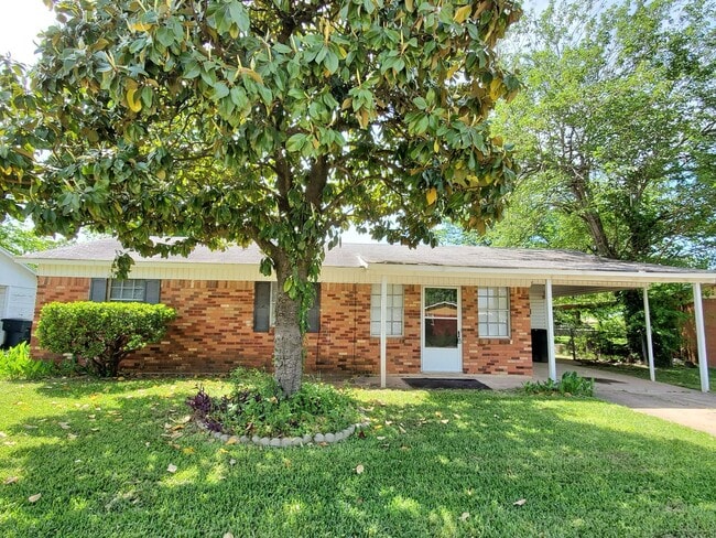 property at 2839 Rebel Dr