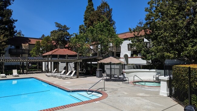 606 San Conrado Ter in Sunnyvale, CA - Foto de edificio - Building Photo
