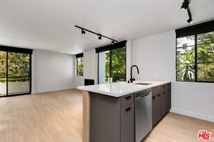 3602 Dunn Dr in Los Angeles, CA - Building Photo