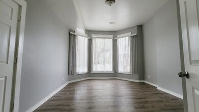 11 S Whipple St in Chicago, IL - Building Photo - Building Photo