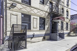 765 Garden St in Bronx, NY - Building Photo - Building Photo