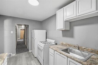 521 Bessemer Ave in East Pittsburgh, PA - Building Photo - Building Photo