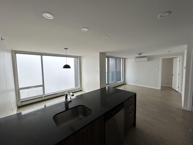 5633-P5633 Fenwick St in Halifax, NS - Building Photo - Building Photo