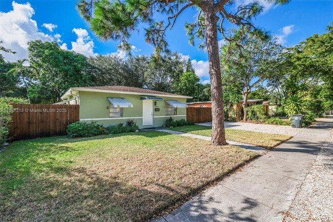 13590 NW 5th Ave in North Miami, FL - Building Photo - Building Photo