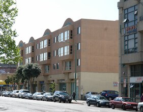 Phoenix Plaza in Oakland, CA - Building Photo - Building Photo