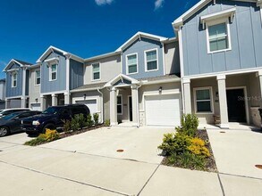 2473 Skyline Lp in Kissimmee, FL - Building Photo - Building Photo