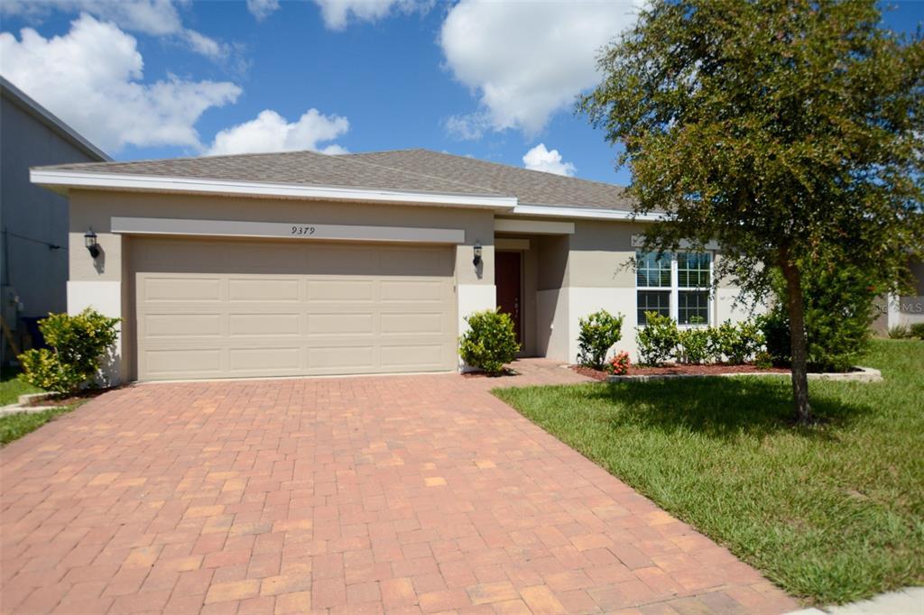 9379 Westmorely St in Groveland, FL - Building Photo