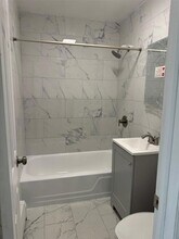 206-63 45th Dr in Queens, NY - Building Photo - Building Photo