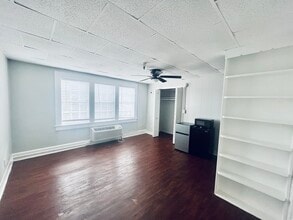 5th Ave Loft Apartments in St. Petersburg, FL - Foto de edificio - Building Photo