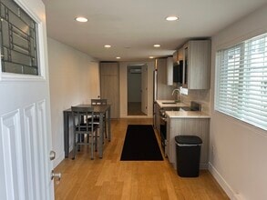 28 Neptune Ave in Winthrop, MA - Building Photo - Building Photo